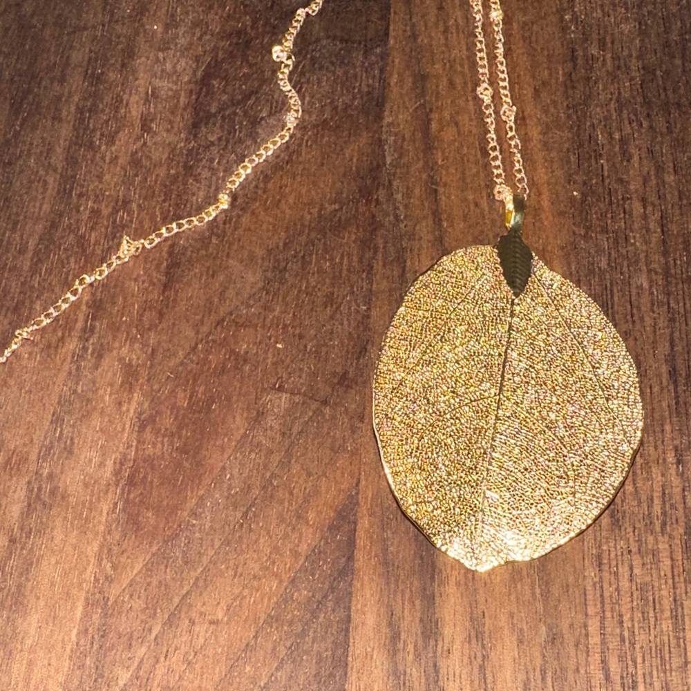 Gold Shimmering Leaf Pendant Necklace